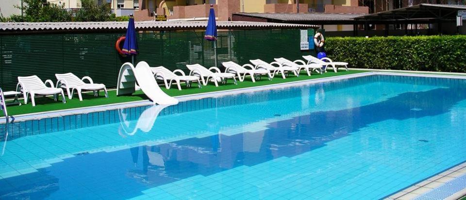 Hotel Boston Alba Adriatica Luaran gambar