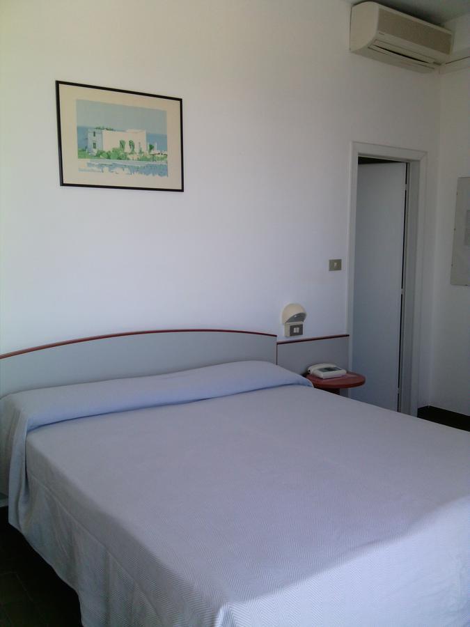 Hotel Boston Alba Adriatica Luaran gambar