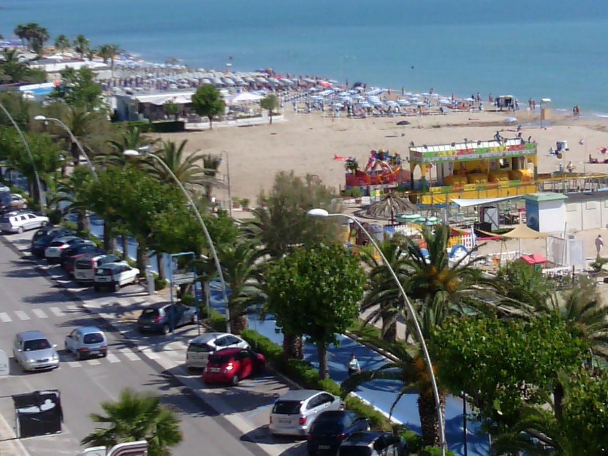 Hotel Boston Alba Adriatica Luaran gambar