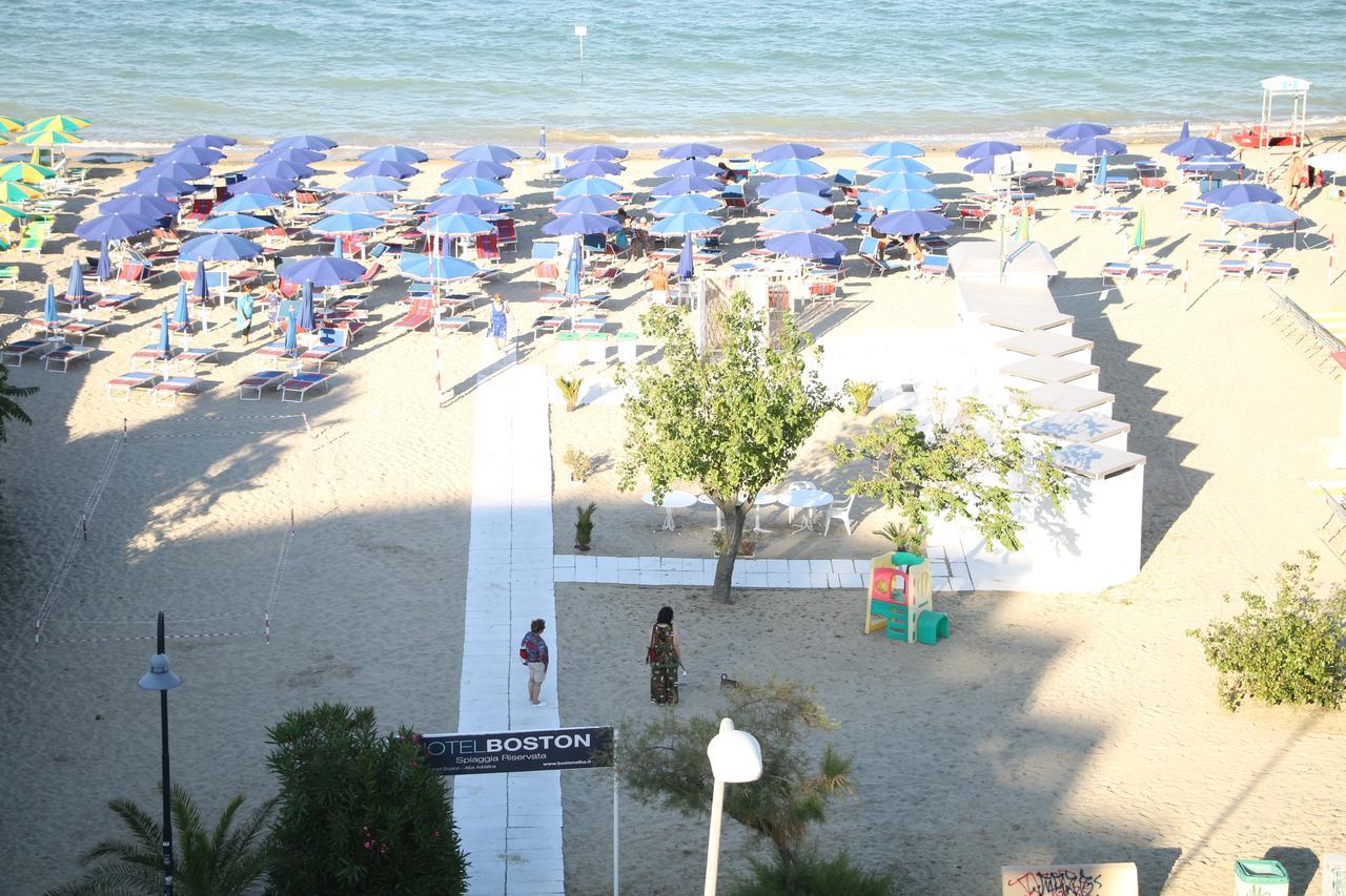 Hotel Boston Alba Adriatica Luaran gambar