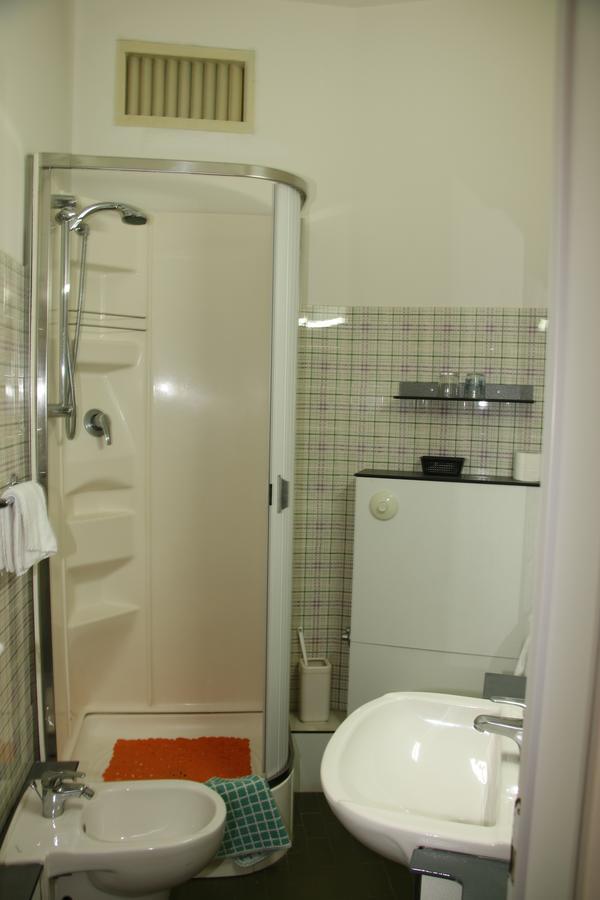 Hotel Boston Alba Adriatica Luaran gambar