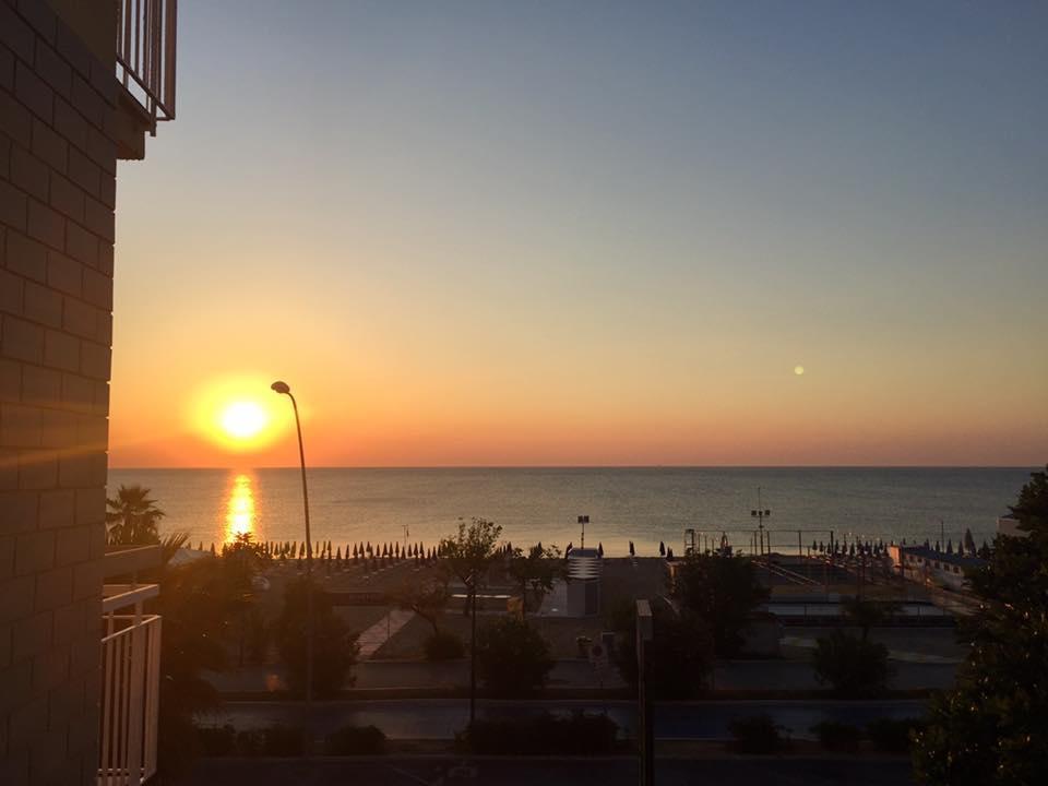 Hotel Boston Alba Adriatica Luaran gambar