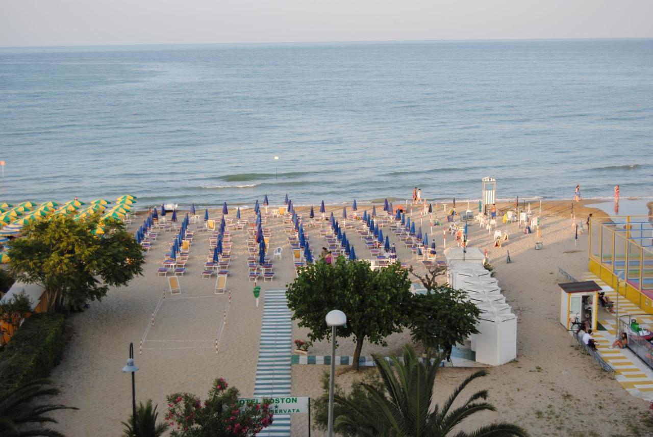 Hotel Boston Alba Adriatica Luaran gambar